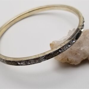 Crystal cluster showroom bracelet. B525